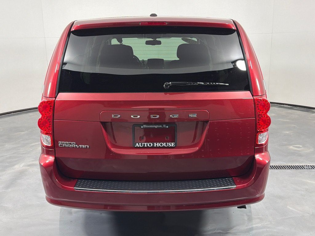 Used 2014 Dodge Grand Caravan SE w/ Quick Order Package 29E SE FWD image 4