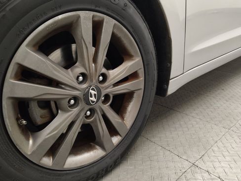 Used 2017 Hyundai Elantra SE w/ SE A/T Tech Package 03 image 31