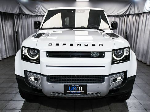 Used 2025 Land Rover Defender 110 S image 2