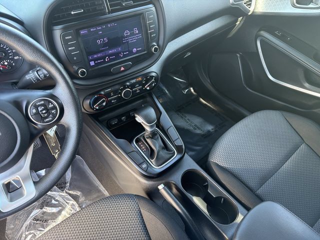 Used 2022 Kia Soul LX w/ Technology Package FWD image 28