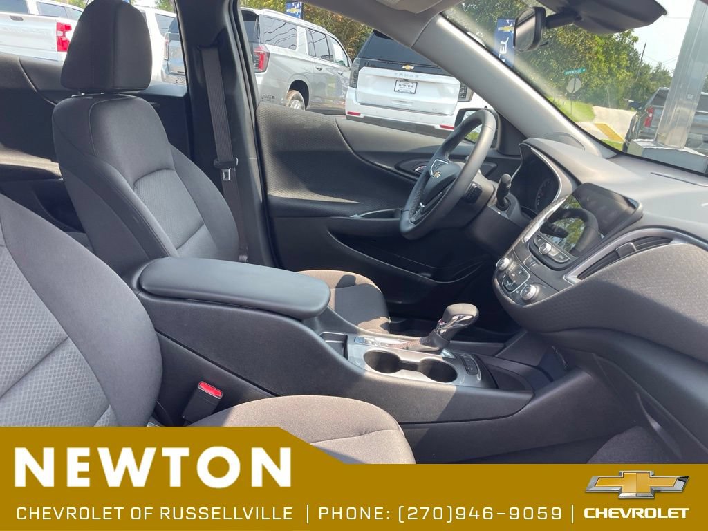 Used 2025 Chevrolet Malibu RS FWD image 20