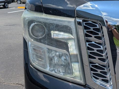 Used 2016 Nissan Titan SV AWD/4WD image 10