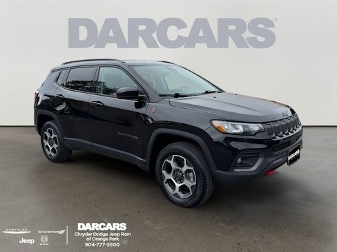 Used 2022 Jeep Compass Trailhawk w/ Trailhawk Convenience Group AWD/4WD image 1