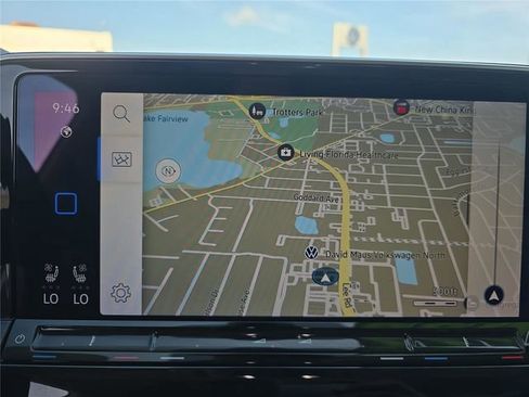 Used 2025 Volkswagen Atlas SEL Premium R-Line image 22