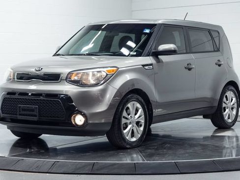 Used 2016 Kia Soul + FWD image 6