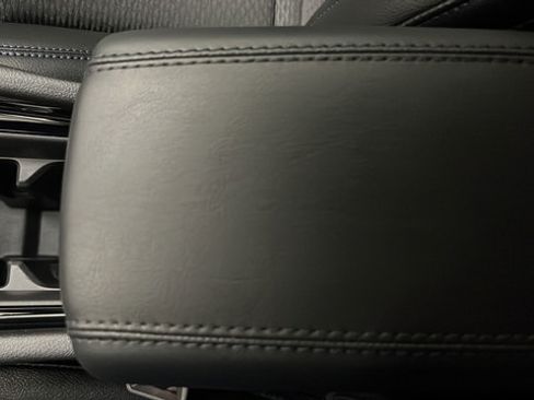 New 2026 Jeep Compass Latitude AWD/4WD image 18