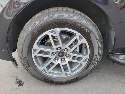 Certified 2025 Ford Expedition Active AWD/4WD image 31