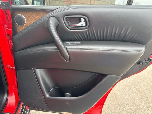 Used 2014 INFINITI QX80 4WD image 23