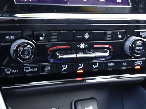 New 2025 Jeep Grand Cherokee L Laredo image 29