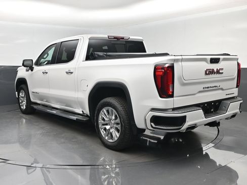 Used 2025 GMC Sierra 1500 Denali w/ Technology Package AWD/4WD image 4