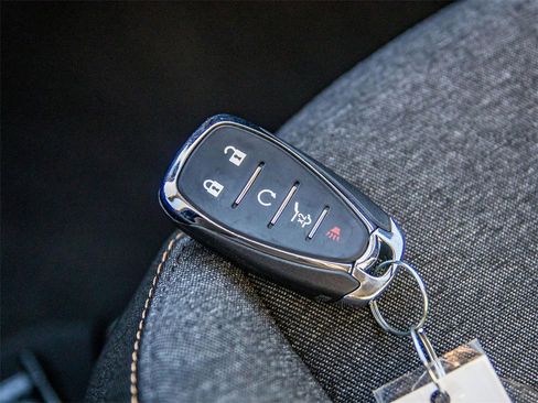 Used 2023 Chevrolet Equinox LT w/ Driver Convenience Package image 34