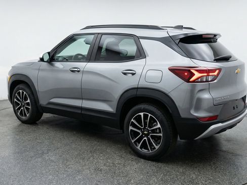 Used 2025 Chevrolet TrailBlazer LT image 6