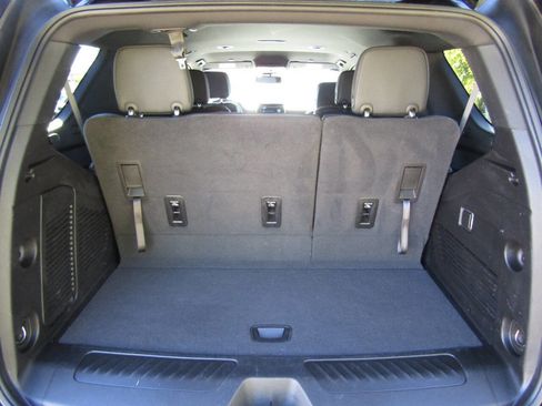 Used 2024 Chevrolet Tahoe LT image 32