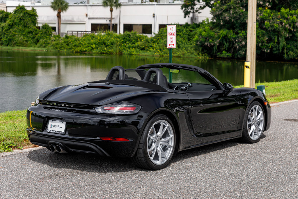 Used 2025 Porsche 718 Boxster RWD image 5