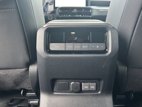 Used 2025 Toyota Land Cruiser PREMIUM image 35