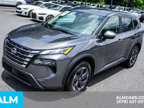 Used 2024 Nissan Rogue SV FWD image 15
