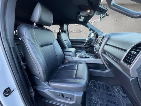 Used 2021 Ford Expedition Max XLT image 24