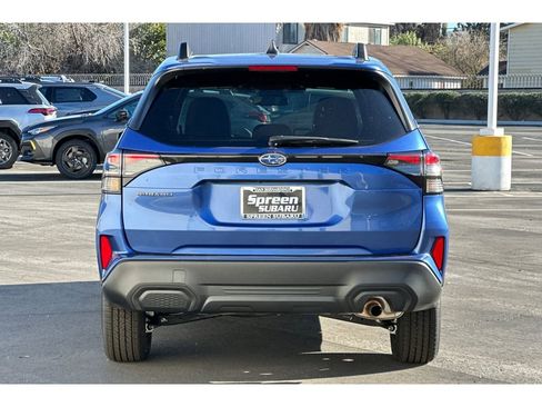 Used 2026 Subaru Forester Premium AWD/4WD image 4