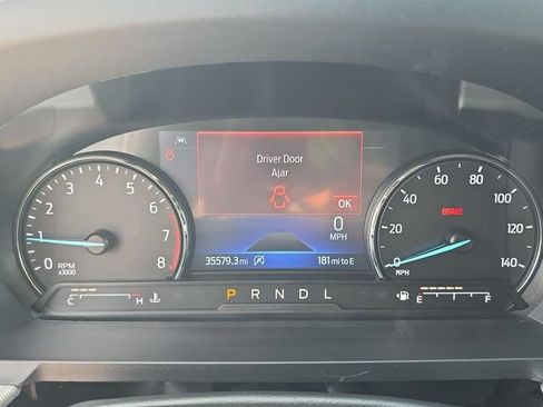 Used 2024 Ford Explorer XLT w/ Equipment Group 202A RWD image 22