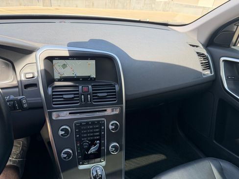 Used 2015 Volvo XC60 T6 AWD/4WD image 16