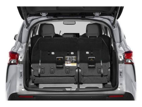 Used 2021 Toyota Sienna XLE image 12