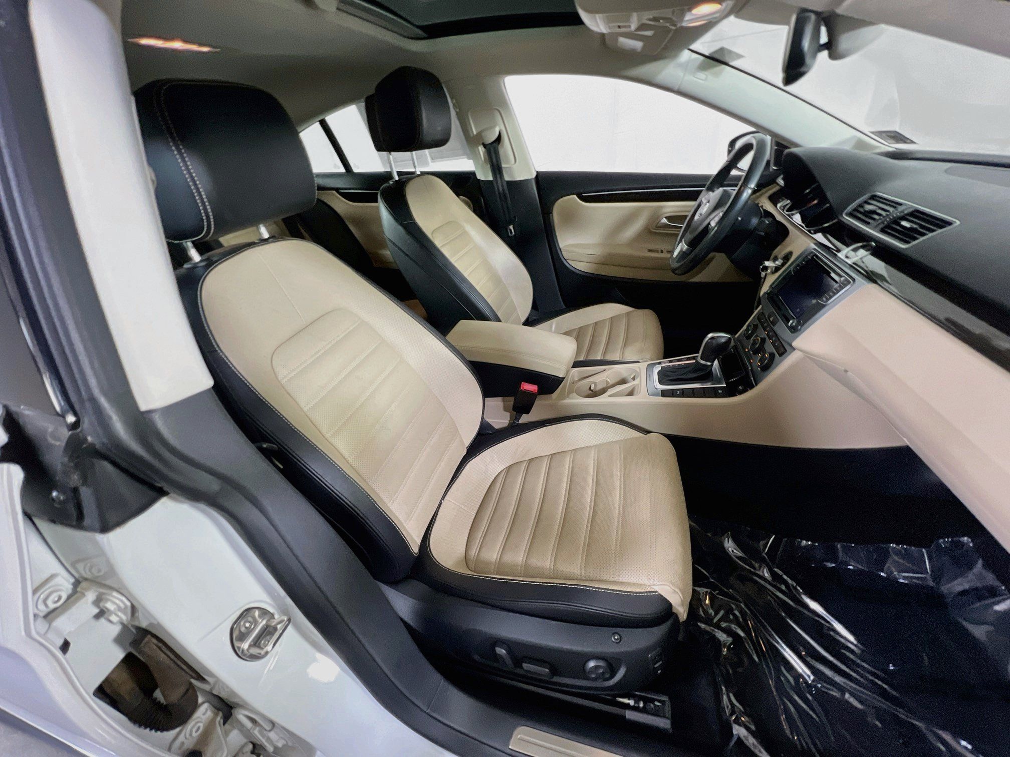 Used 2016 Volkswagen CC Executive AWD/4WD image 29