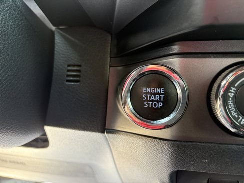Used 2021 Toyota Tacoma TRD Off-Road w/ Technology Package AWD/4WD image 24
