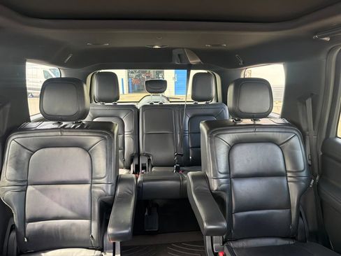 Used 2022 Lincoln Navigator Reserve AWD/4WD image 42