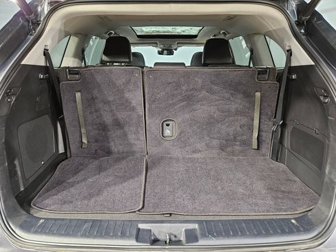 Used 2023 Toyota Highlander Platinum FWD image 18