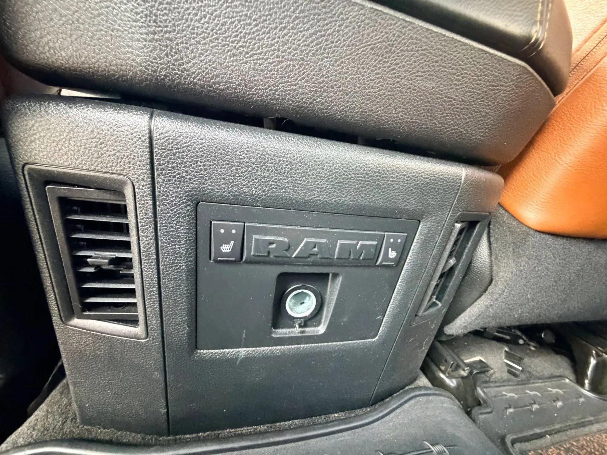 Used 2017 RAM 1500 Laramie Longhorn AWD/4WD image 31