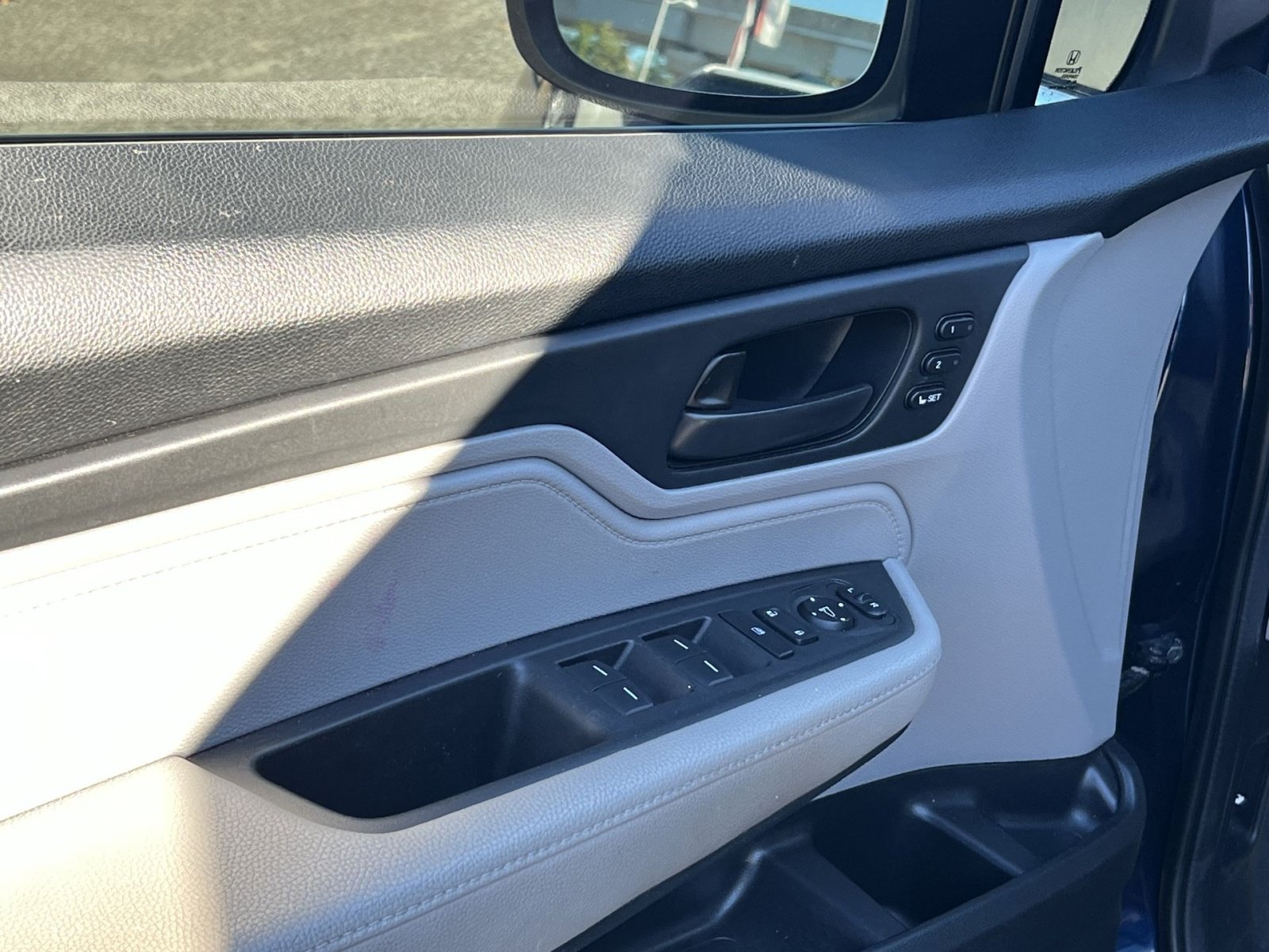 Used 2018 Honda Odyssey EX-L image 16