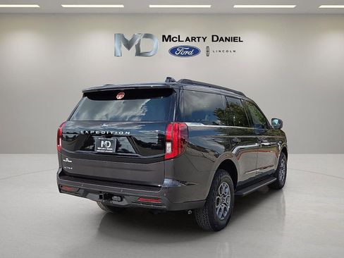 New 2025 Ford Expedition Active image 5