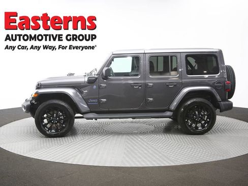 Used 2025 Jeep Wrangler Unlimited Sahara AWD/4WD image 55