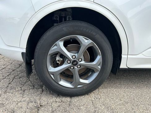Certified 2024 Ford Escape ST-Line w/ Equipment Group 301A FWD image 10