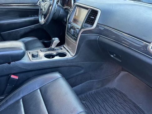 Used 2017 Jeep Grand Cherokee Overland image 17