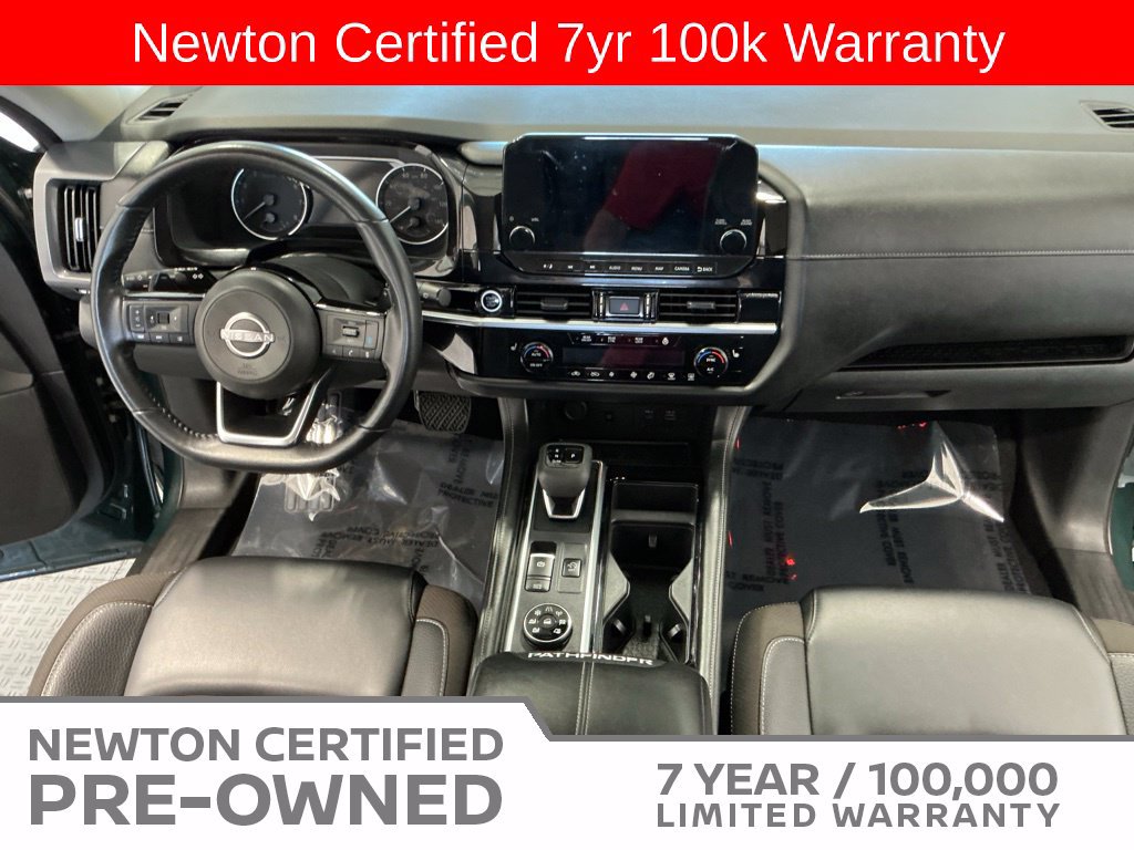 Used 2023 Nissan Pathfinder SL AWD/4WD image 14
