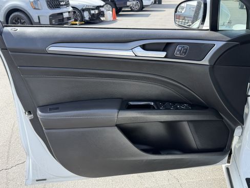 Used 2014 Ford Fusion Titanium FWD image 10