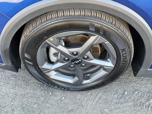 Used 2025 Kia K4 LXS image 29