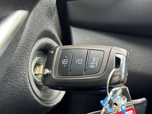 Used 2023 Hyundai Santa Fe SE image 35