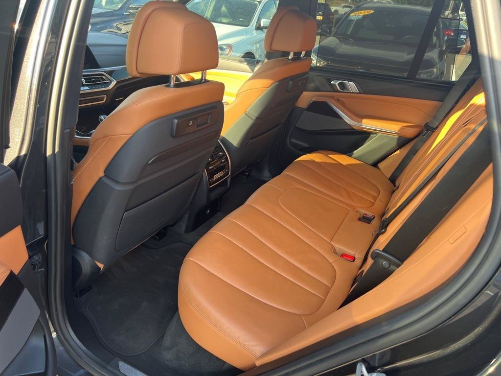 Used 2019 BMW X5 xDrive50i w/ Executive Package AWD/4WD image 15