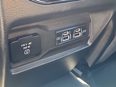 Used 2023 Jeep Grand Cherokee Altitude image 21