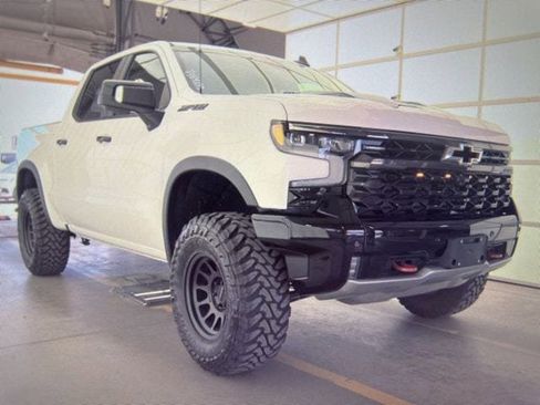 Used 2025 Chevrolet Silverado 1500 ZR2 AWD/4WD image 1