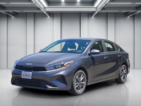 Certified 2024 Kia Forte LXS FWD image 8