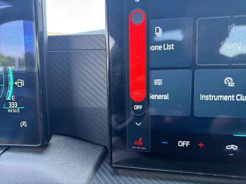Used 2024 Ford Mustang Coupe RWD image 12