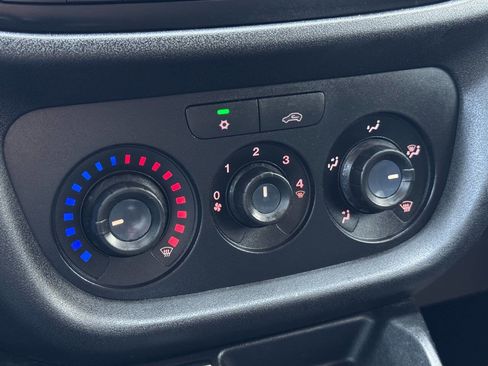 Used 2016 RAM ProMaster City Tradesman image 23