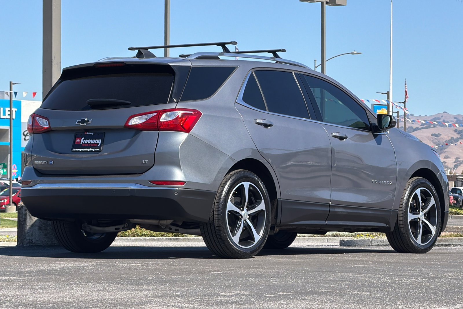 Used 2018 Chevrolet Equinox LT FWD image 4