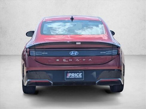 Used 2025 Hyundai Sonata SEL FWD image 7