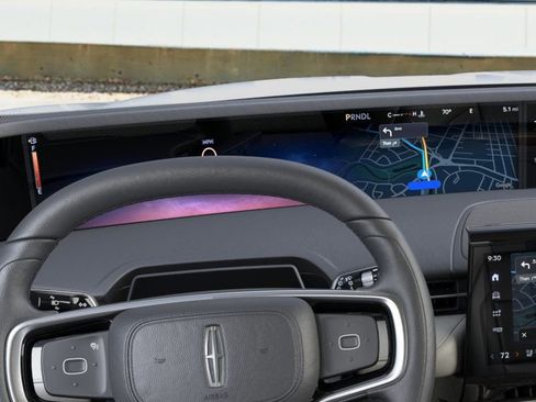 New 2026 Lincoln Nautilus Premier AWD/4WD image 13