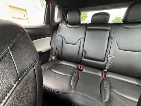 Used 2025 Jeep Compass Limited AWD/4WD image 40