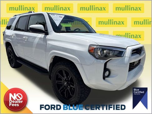 Used 2024 Toyota 4Runner SR5 RWD image 1